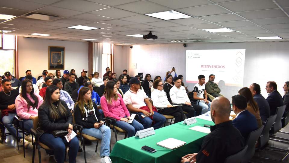 Acuden alumnos de la Universidad de la Sierra campus Moctezuma a capacitación en SE